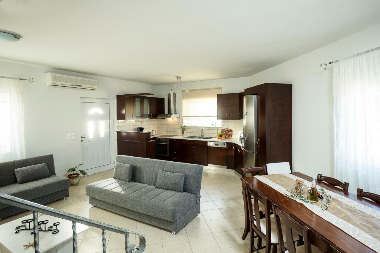 Sea Side House Rapanas Holiday home